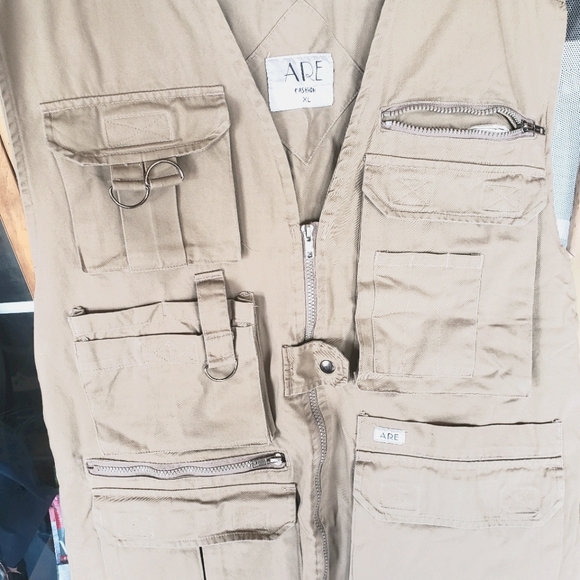 π£π FISHING VEST NWOT π£ - Picture 1 of 15